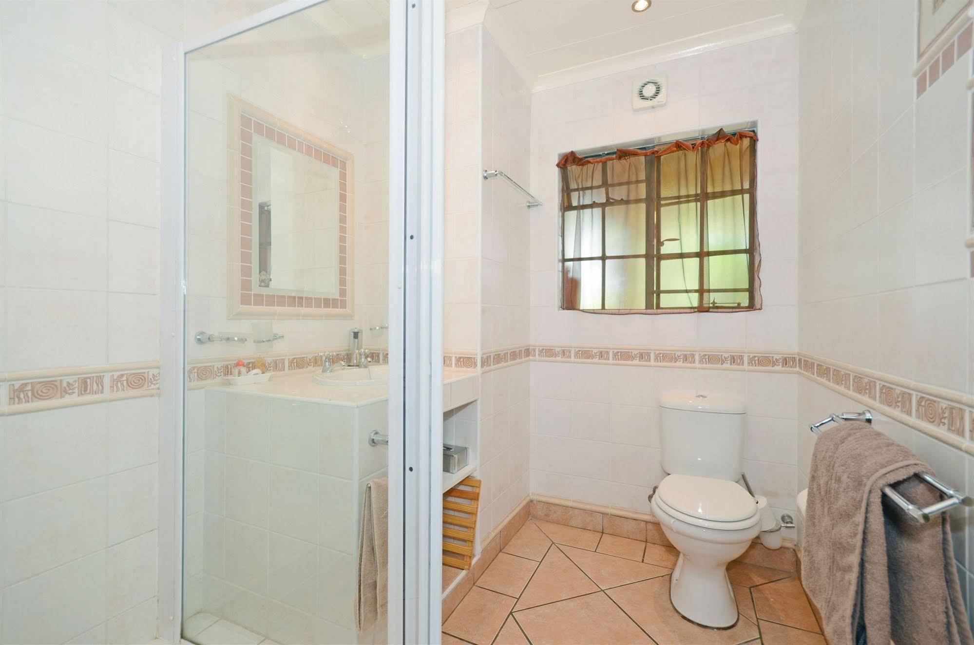 Cherry Tree Cottage B&B Linden Johannesbourg Extérieur photo