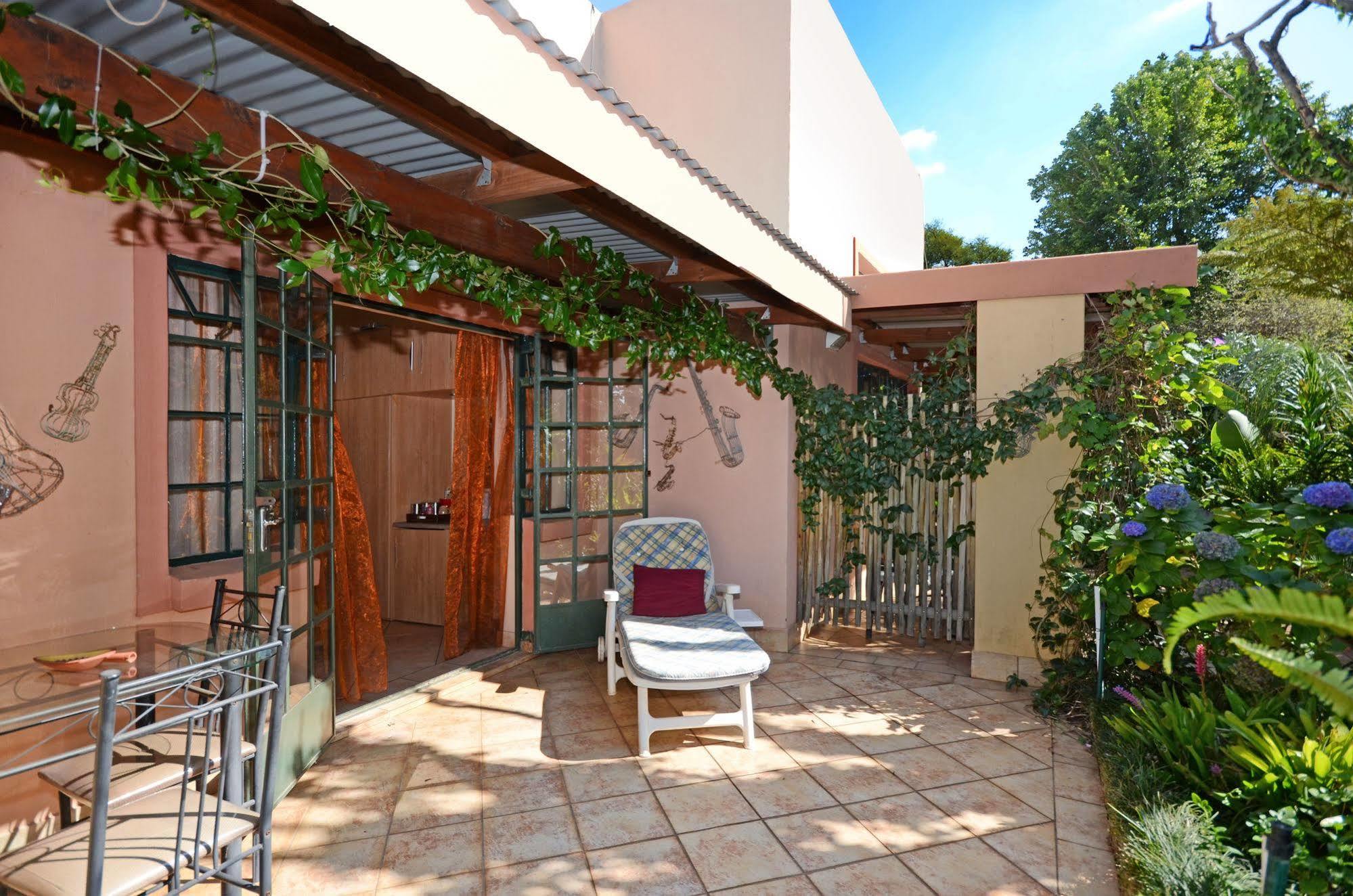 Cherry Tree Cottage B&B Linden Johannesbourg Extérieur photo