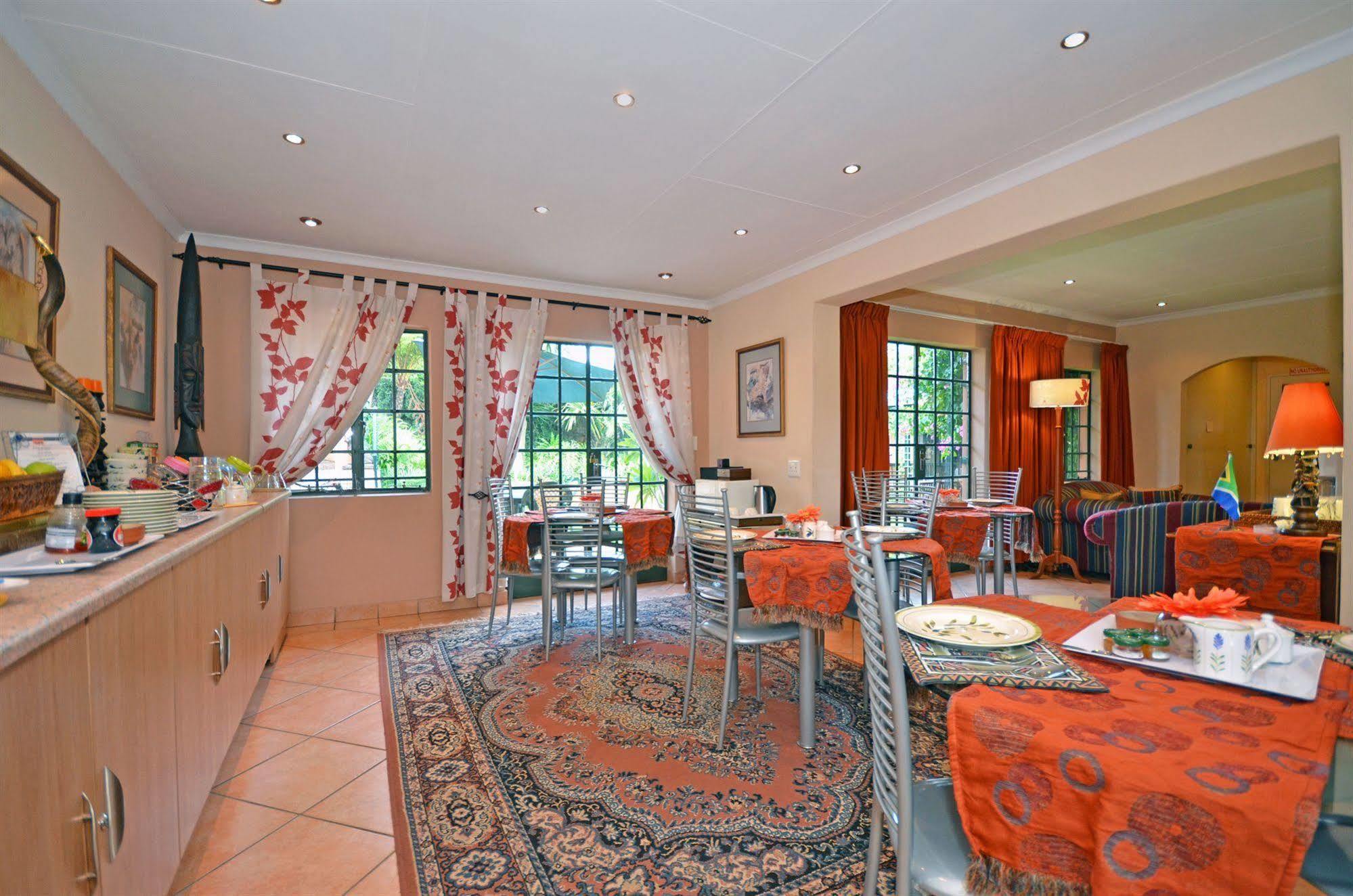 Cherry Tree Cottage B&B Linden Johannesbourg Extérieur photo