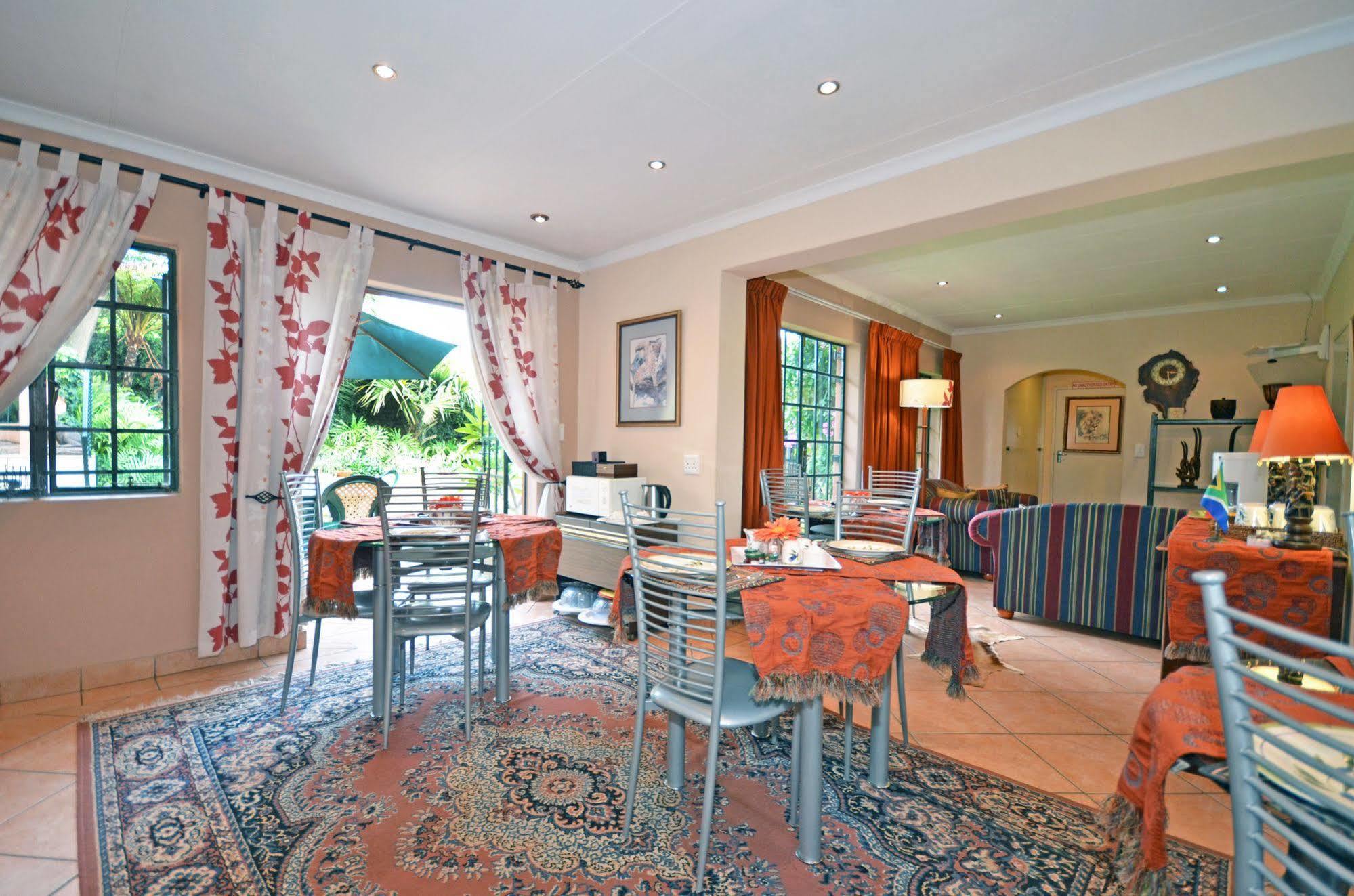 Cherry Tree Cottage B&B Linden Johannesbourg Extérieur photo