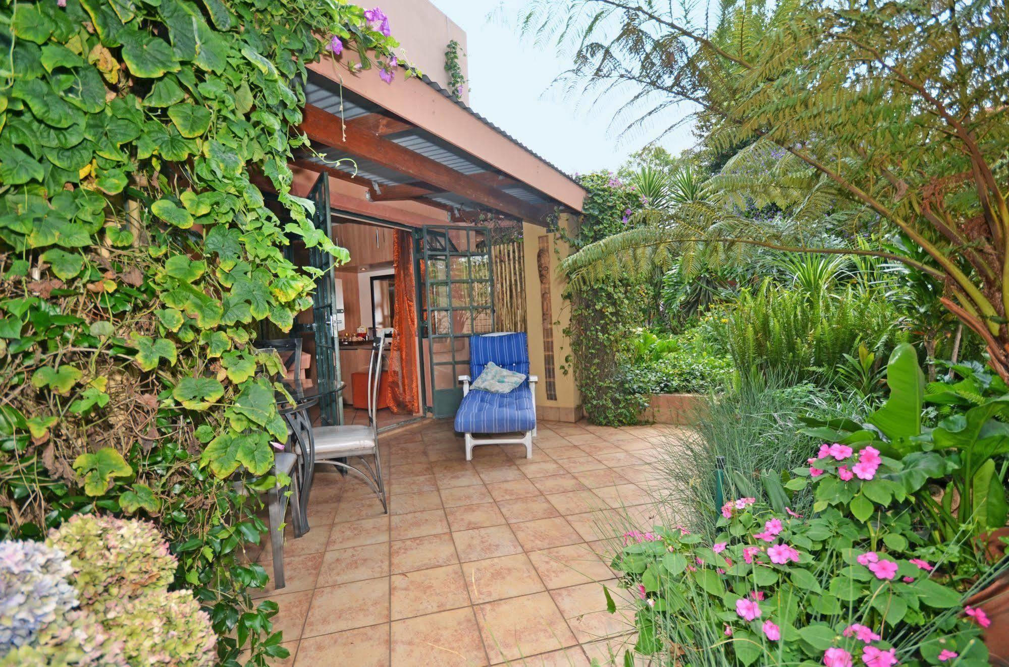 Cherry Tree Cottage B&B Linden Johannesbourg Extérieur photo